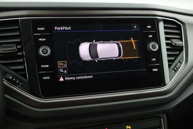 Volkswagen T-Roc 1.0 TSI 116pk H6 Style Navigatie ACC Clima PDC Carplay DAB