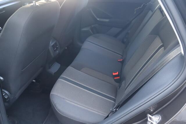 Volkswagen T-Roc 1.0 TSI Style NL-Auto!! Apple Car-Play I Camera