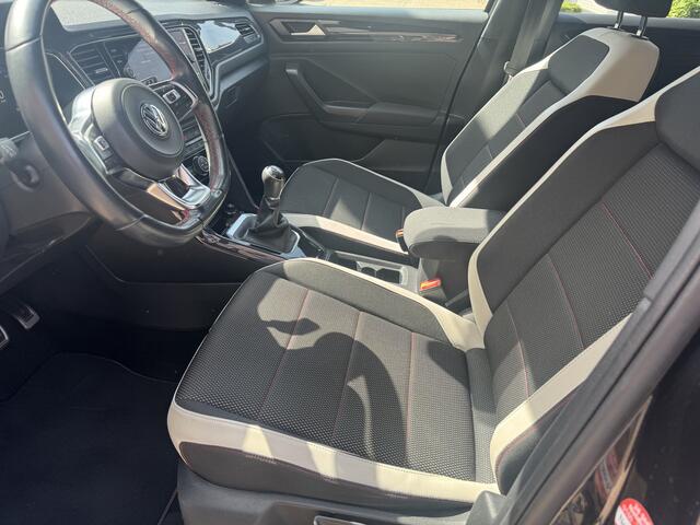 Volkswagen T-Roc 1.5 TSI Sport 150PK | 12 MDN GARANTIE | VIRTUAL | FULL LED | NAVI | ADAPTIVE CC |