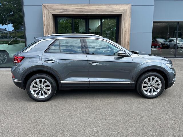 Volkswagen T-Roc 1.5 TSI 150pk DSG Style Carplay | Camera | Keyless | Elek. Achterklep | Rijklaar incl. garantie