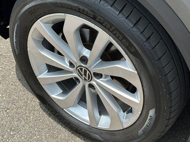 Volkswagen T-Roc 1.5 TSI 150pk DSG Style Carplay | Camera | Keyless | Elek. Achterklep | Rijklaar incl. garantie