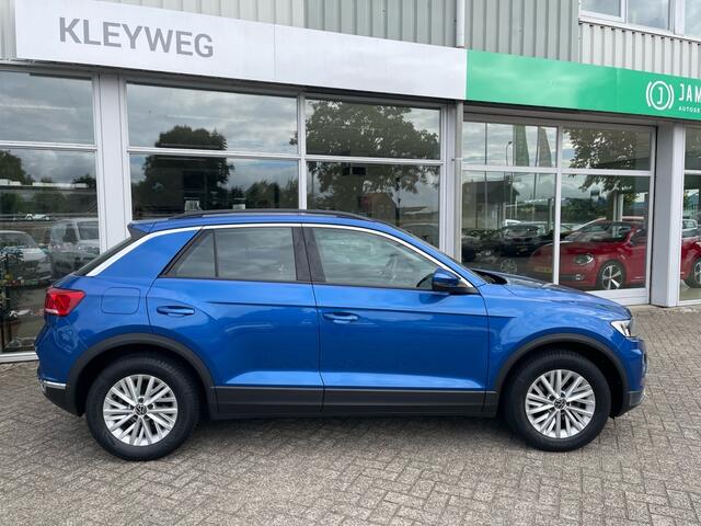 Volkswagen T-Roc 1.0 TSI Style, Nav, Camera, Trekhaak, Elec. achterklep