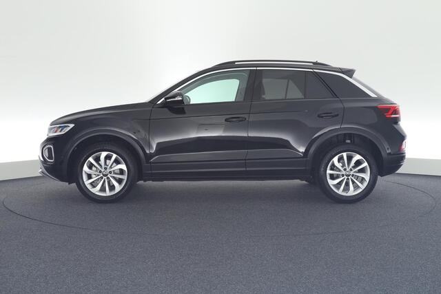 Volkswagen T-Roc 1.5 TSI 150pk DSG Life Edition Camera Navigatie ACC Carplay Keyless Led