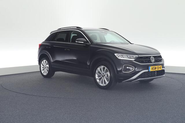 Volkswagen T-Roc 1.5 TSI 150pk DSG Life Edition Camera Navigatie ACC Carplay Keyless Led