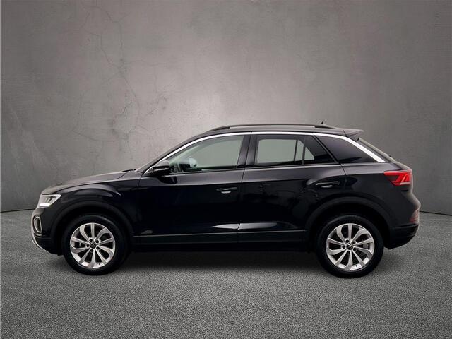 Volkswagen T-Roc Life Edition 1.0 TSI 115pk Adaptive cruise control, Achteruitrijcamera, Stoelverwarming, Parkeer assistent, Airco, DAB, Radio, App connect, LED koplampen