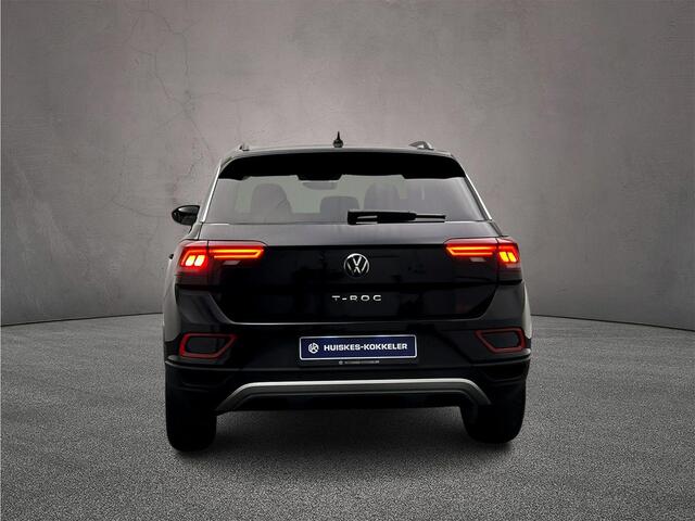 Volkswagen T-Roc Life Edition 1.0 TSI 115pk Adaptive cruise control, Achteruitrijcamera, Stoelverwarming, Parkeer assistent, Airco, DAB, Radio, App connect, LED koplampen
