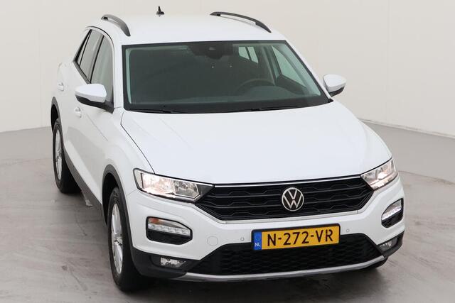 Volkswagen T-Roc 1.0 TSI 110pk Style / Navigatie / Airco / Parkeersensoren / 16" LMV