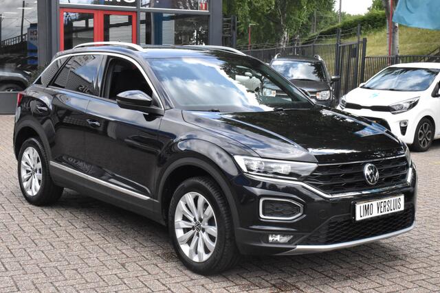 Volkswagen T-Roc 1.5 TSI Sport Sfeerverlichting | Half-leder | Virtual Dashboard | Navigatie | 12 mnd BOVAG garantie Whatsapp 06-53188999