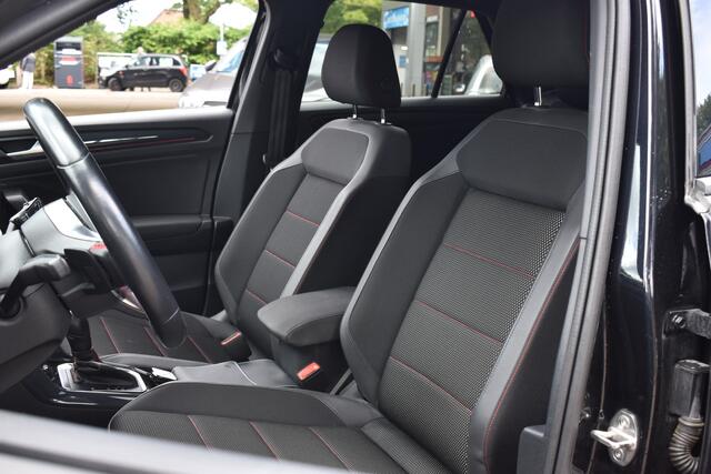 Volkswagen T-Roc 1.5 TSI Sport Sfeerverlichting | Half-leder | Virtual Dashboard | Navigatie | 12 mnd BOVAG garantie Whatsapp 06-53188999