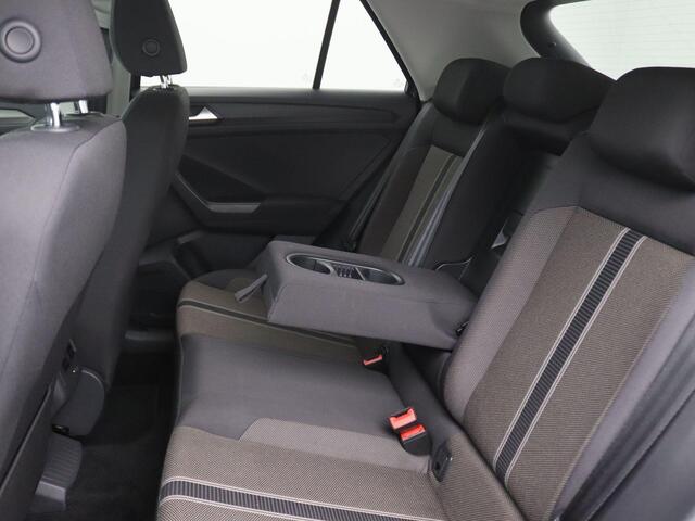 Volkswagen T-Roc 1.5 TSI Style 150PK DSG Navi, Adaptieve Cruise Controle, Clima, Lane Assist, 17" LM Velgen