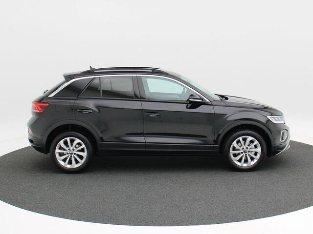 Volkswagen T-Roc 1.5 TSi 150 Pk Automaat Life Edition | Adaptive Cruise | Full LED | Stoel Verwarming | Privacy Glass | Navigatie | Carplay | Camera | 17 Inch | 9.975 Km!!