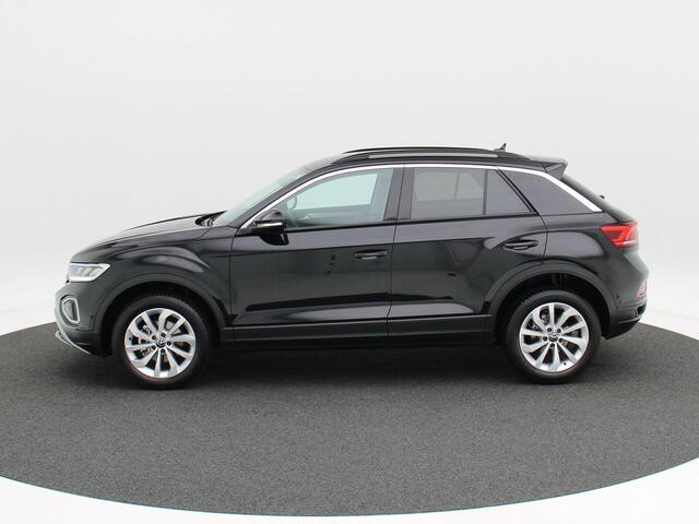 Volkswagen T-Roc 1.5 TSi 150 Pk Automaat Life Edition | Adaptive Cruise | Full LED | Stoel Verwarming | Privacy Glass | Navigatie | Carplay | Camera | 17 Inch | 9.975 Km!!
