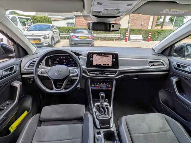 Volkswagen T-Roc 1.5 TSI Style,Navi,Trekhaak.