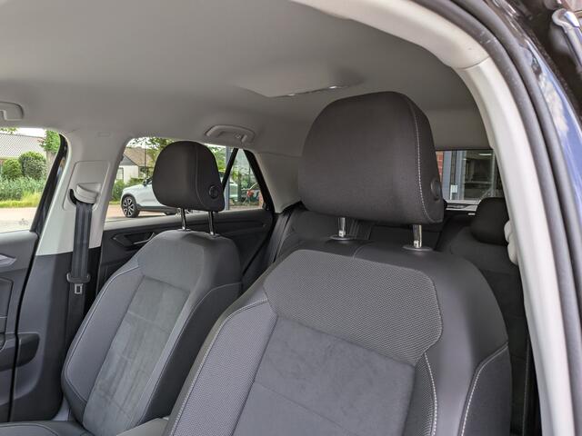 Volkswagen T-Roc 1.5 TSI Style,Navi,Trekhaak.