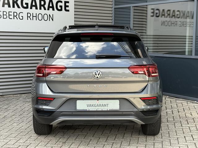 Volkswagen T-Roc 1.5 TSI Sport DSG,BLACK STYLE,PANO,NAV/CAM