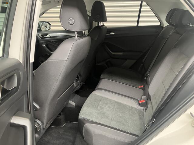 Volkswagen T-Roc 1.5 TSI STYLE/IQ DRIVE/IQ LIGHT/PDC/CAM/KEY-LESS/ENZ
