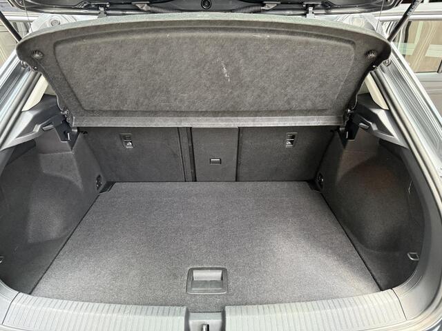 Volkswagen T-Roc 1.0 TSI Life Business
