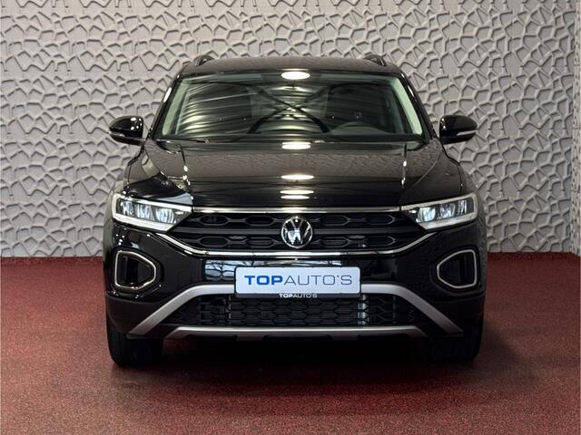 Volkswagen T-Roc 1.5 TSI 150PK EVO ADAP.CRUISE LED VIR.COCKPIT CAMERA STOEL.VERW. 17''LMV KEYLESS 2024 "Volkswagen rijden begint bij Topautos.nl - 75 topmodellen direct op voorraad!"