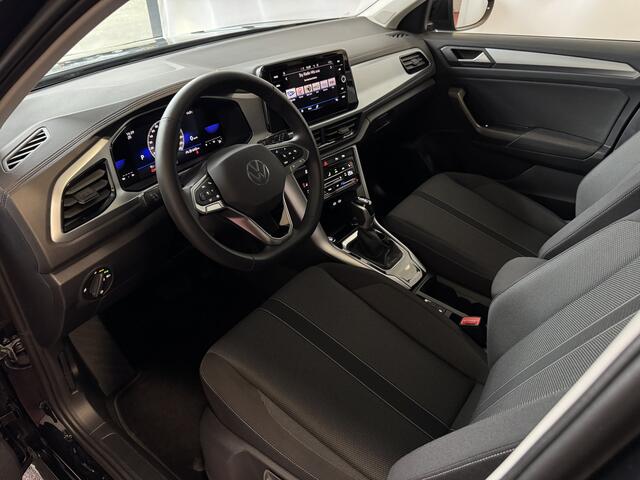 Volkswagen T-Roc 1.5 TSI 150PK EVO ADAP.CRUISE LED VIR.COCKPIT CAMERA STOEL.VERW. 17''LMV KEYLESS 2024 "Volkswagen rijden begint bij Topautos.nl - 75 topmodellen direct op voorraad!"
