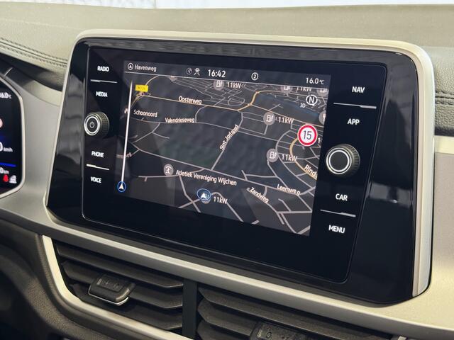 Volkswagen T-Roc Cabrio TSI VIR.COCKPIT CARPLAY NAVI IQ.LED STOEL/STUUR.VERW DAB ADAP.CRUISE 05/2024 "Volkswagen rijden begint bij Topautos.nl - 75 topmodellen direct op voorraad!"
