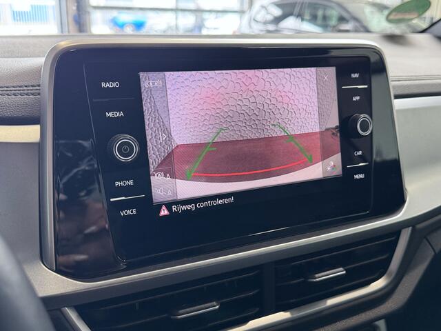 Volkswagen T-Roc Cabrio TSI VIR.COCKPIT CARPLAY NAVI IQ.LED STOEL/STUUR.VERW DAB ADAP.CRUISE 05/2024 "Volkswagen rijden begint bij Topautos.nl - 75 topmodellen direct op voorraad!"