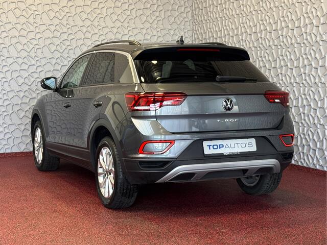 Volkswagen T-Roc 1.5 TSI 150PK EVO ADAP.CRUISE LED VIR.COCKPIT CAMERA STOEL.VERW. 17''LMV KEYLESS 03/2024 "Volkswagen rijden begint bij Topautos.nl - 75 topmodellen direct op voorraad!"