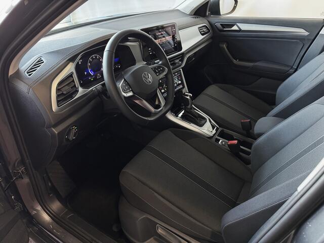 Volkswagen T-Roc 1.5 TSI 150PK EVO ADAP.CRUISE LED VIR.COCKPIT CAMERA STOEL.VERW. 17''LMV KEYLESS 03/2024 "Volkswagen rijden begint bij Topautos.nl - 75 topmodellen direct op voorraad!"