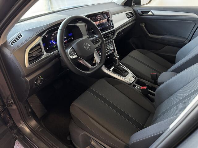 Volkswagen T-Roc 1.5 TSI 150PK EVO ADAP.CRUISE LED VIR.COCKPIT CAMERA STOEL.VERW. 17''LMV KEYLESS 03/2024 "Volkswagen rijden begint bij Topautos.nl - 75 topmodellen direct op voorraad!"
