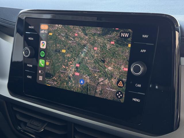 Volkswagen T-Roc 1.5 TSI 150PK EVO ADAP.CRUISE IQ.LED VIR.COCKPIT CAMERA STOEL/STUUR.VERW. 17''LMV KEYLESS 02/2025 "Volkswagen rijden begint bij Topautos.nl - 75 topmodellen direct op voorraad!"