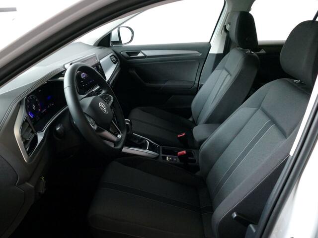 Volkswagen T-Roc ?NIEUWE AUTO? 1.5 TSI 150PK CARPLAY NAVI STOEL VERW. LED VIR.COCKPIT 03/2024 "Volkswagen rijden begint bij Topautos.nl - 75 topmodellen direct op voorraad!"