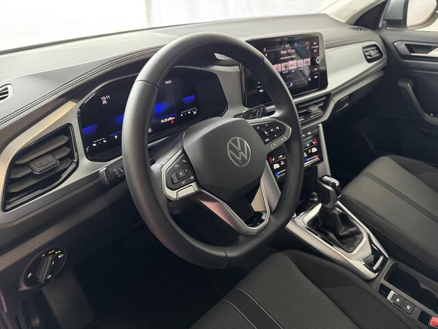 Volkswagen T-Roc 1.5 TSI 150PK EVO ADAP.CRUISE LED VIR.COCKPIT CAMERA STOEL.VERW. 17''LMV KEYLESS 2024 "Volkswagen rijden begint bij Topautos.nl - 75 topmodellen direct op voorraad!"