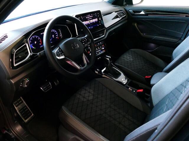 Volkswagen T-Roc ?NIEUWE AUTO? 1.5 TSI 150PK R-LINE EVO IQ LIGHT ALCANTARA ELEK.KLEP CARPLAY STOEL/STUUR VERW. 18"LMV VIR.COCKPIT 06/2024 RLINE R LINE "Volkswagen rijden begint bij Topautos.nl - 75 topmodellen direct op voorraad!"