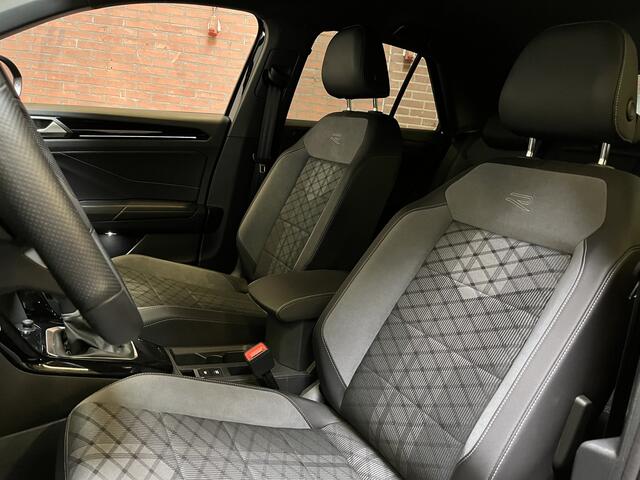 Volkswagen T-Roc 1.5 TSI R-Line / AUTOMAAT/ 2X R-LINE/ GARANTIE TM 05-2027/ TREKHAAK/ ADAPT. CRUISE/ APP-CONNECT/ PARK. SENSOREN + CAMERA/ RIJ-MODI/ CLIMA/ MATRIX/ DAB