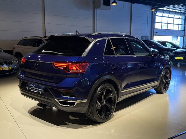 Volkswagen T-Roc 1.5 TSI Sport R ACC|Camera|Carplay|Matrix-LED Blauw!