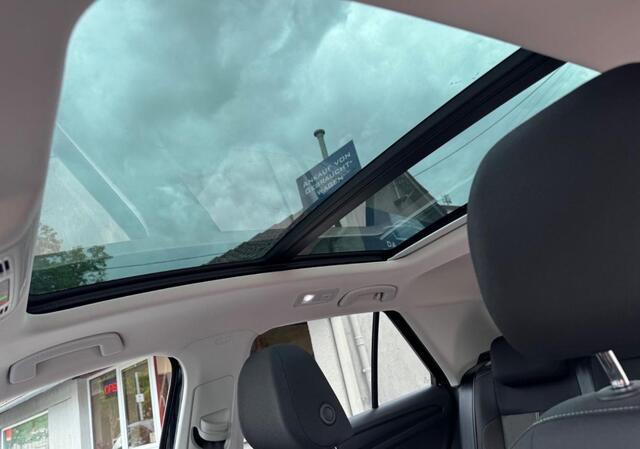 Volkswagen T-Roc 1.5 TSI ADAP CRUISE PANO TREKH. APPLE
