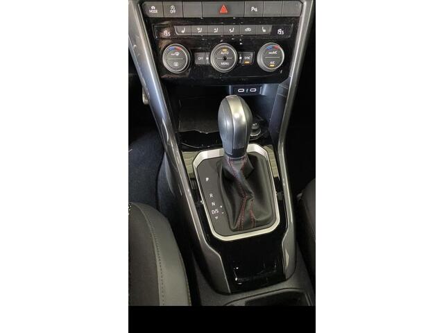 Volkswagen T-Roc 1.5 TSI Sport ADAP CRUISE STOELVERW. APPLE