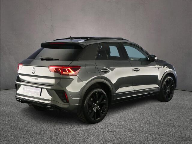 Volkswagen T-Roc R-Line 1.5 TSI 150pk DSG Automaat Trekhaak, Black Style, Panoramadak, Beats audio, Adaptive cruise control, Achteruitrijcamera, Elektrische achterklep, Navigatie, Stoelverwarming
