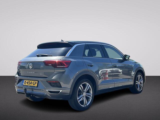 Volkswagen T-Roc 1.5 TSI Sport Business R 150PK DSG | 2x R-line | Trekhaak | Clima | Stoelverwarming |