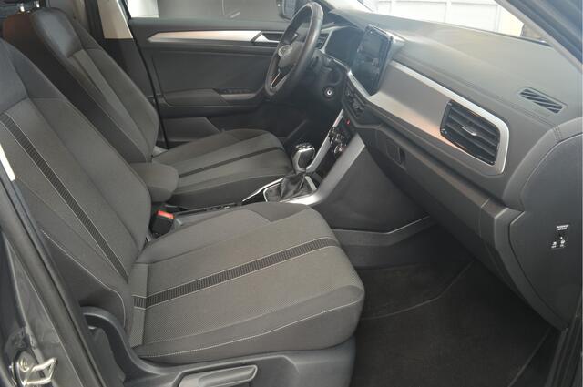 Volkswagen T-Roc 1.5 TSI Life 75 Edition // 61.000 km // TREKHAAK // NAVI // CAMERA // ADAPTIVE CRUISE // CARPLAY //