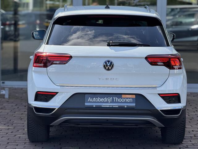Volkswagen T-Roc 1.5 TSI Sport Trekhaak | LED | Camera | ACC