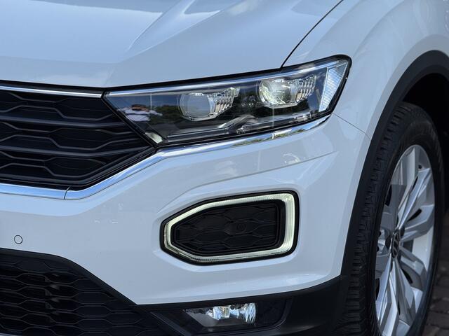 Volkswagen T-Roc 1.5 TSI Sport Trekhaak | LED | Camera | ACC