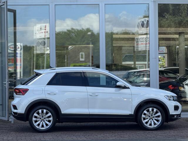 Volkswagen T-Roc 1.5 TSI Sport Trekhaak | LED | Camera | ACC