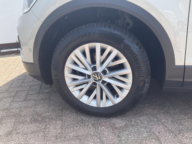 Volkswagen T-Roc 1.5 TSI Life 150pk Automaat Adap.Cruise Carplay Cam Hoogzitter Incl.BTW