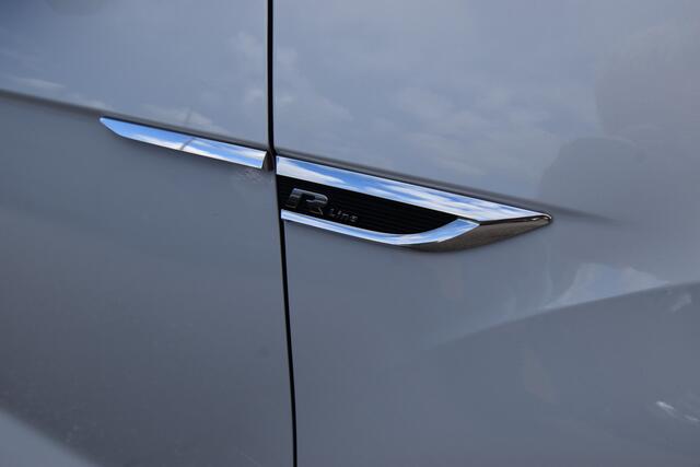 Volkswagen T-Roc 1.5 TSI Sport 2X R-Line , CLIMATR , LMV19 , LED KOPLAMPEN , CR CONTR , PDC V+A ,