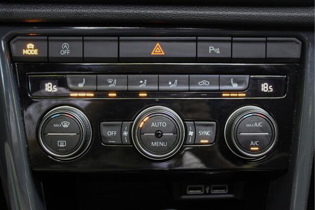 Volkswagen T-Roc 1.5 TSI Sport - Trekhaak, Panoramadak, Cruise, Airco, Stoelverwarming, Navigatie, Etc!