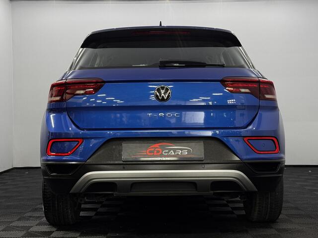 Volkswagen T-Roc 1.5 TSI Life Clima, Parkeersensoren, Apple carplay, Cruise control, Virtual desk, A start stop