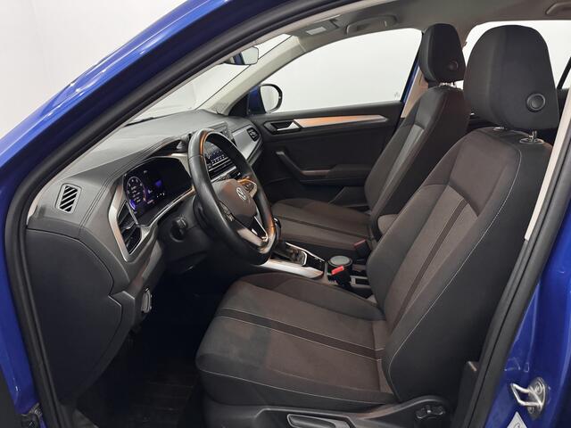 Volkswagen T-Roc 1.5 TSI Life Clima, Parkeersensoren, Apple carplay, Cruise control, Virtual desk, A start stop