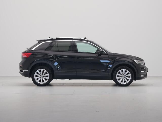 Volkswagen T-Roc 1.0 TSI 115pk Style Trekhaak Panorama Navigatie Camera Acc Carplay 323