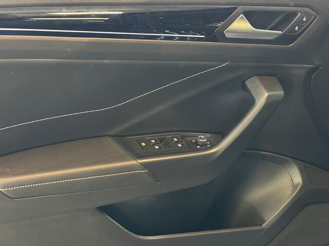 Volkswagen T-Roc 1.5TSI 150pk DSG R-Line / Parkeersensoren / App-Connect / Stoelverwarming /Achteruitrijcamera