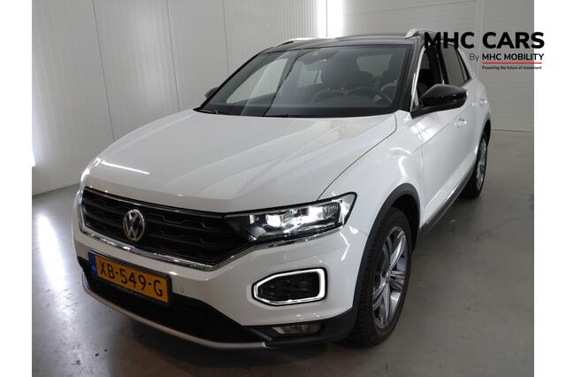 Volkswagen T-Roc 1.0 TSI Sport | Verwacht | Sport stoelen | Digitaal dashboard | Navi |